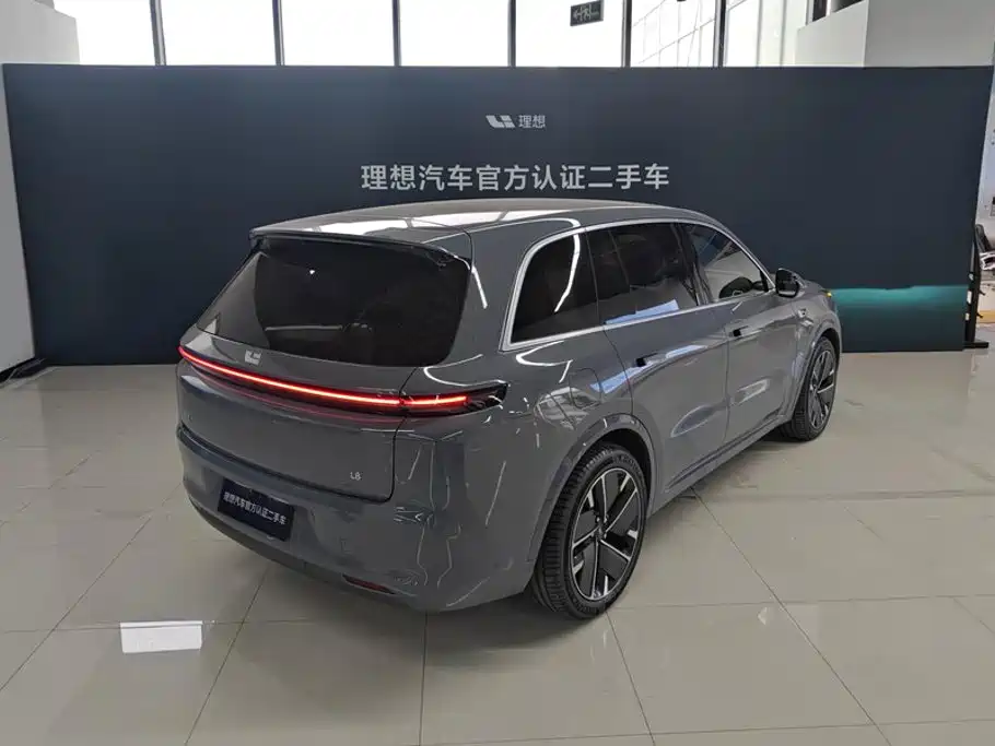 Li Auto Li L8 2025