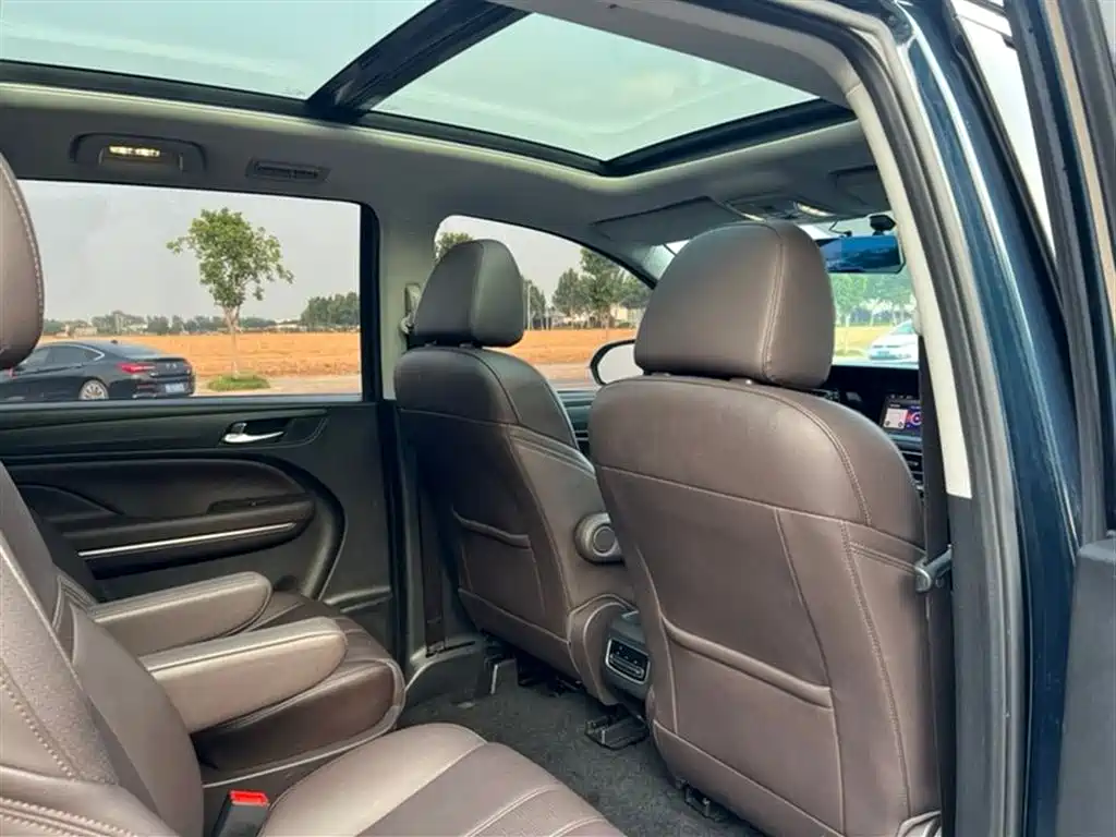 GAC Motor Trumpchi M6 2019 — фото 7