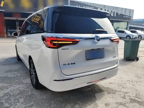 Buick GL8 2023