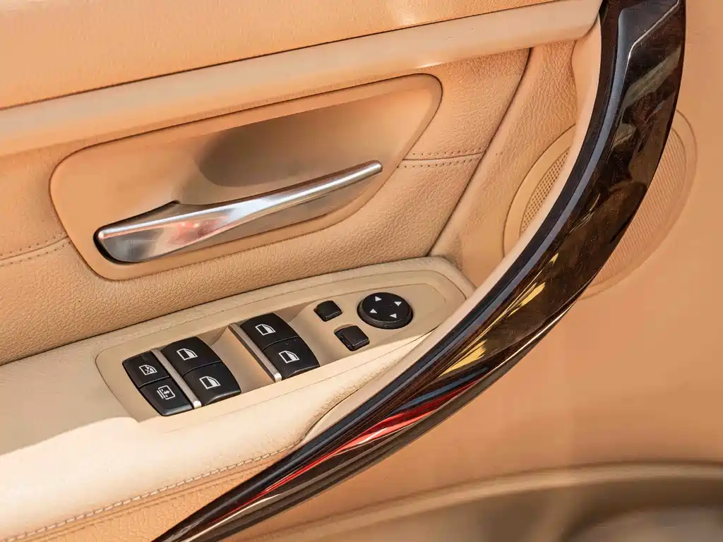 BMW 3 Series 2013 — фото 18