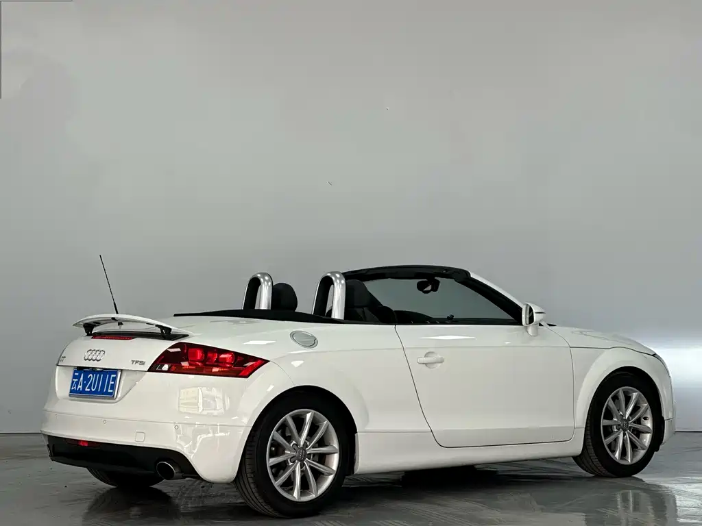 Audi TT 2013 — фото 17