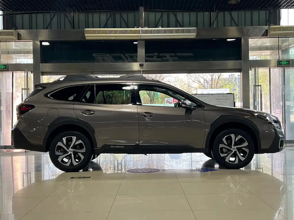 Subaru Outback 2021 — фото 7