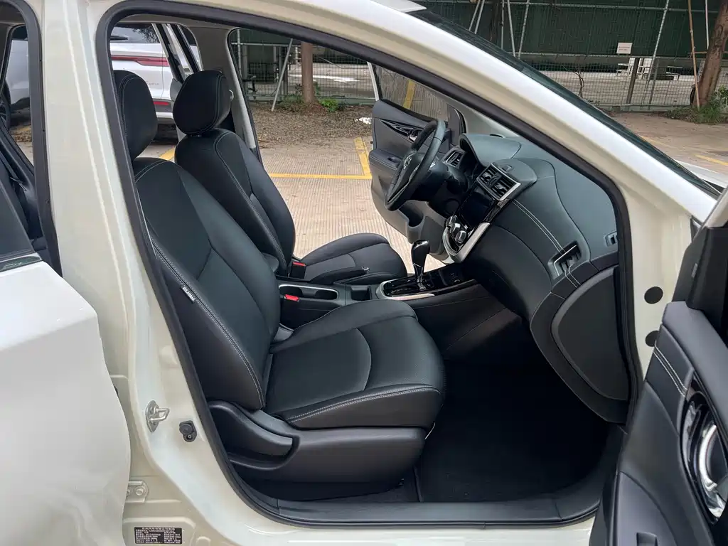 Nissan Tiida 2022