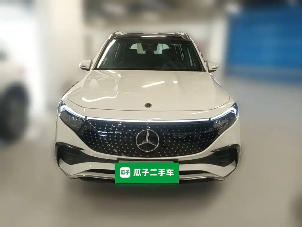 Mercedes-Benz EQB 2025