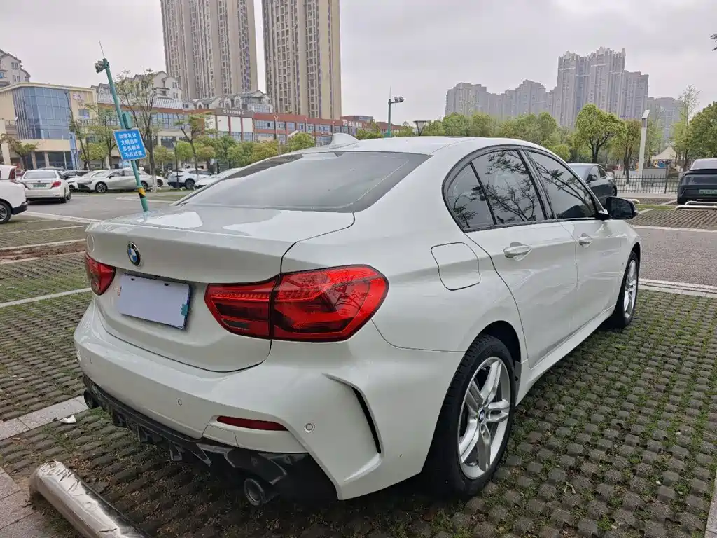 BMW 1 Series 2022
