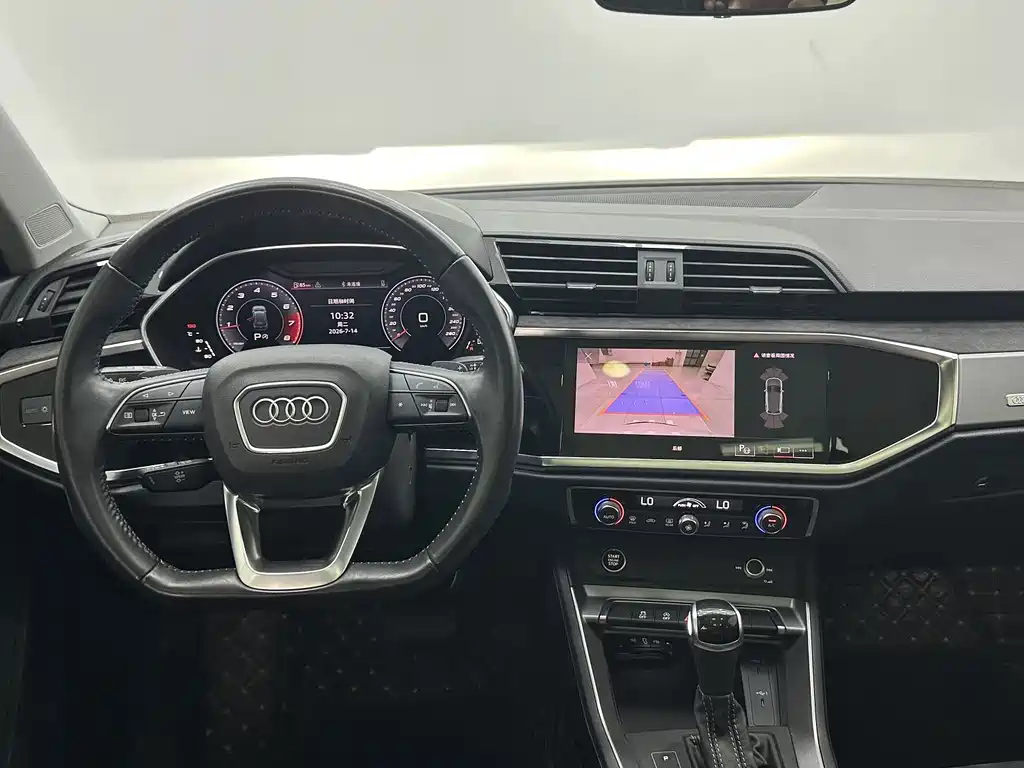 Audi Q3 2022 — фото 12