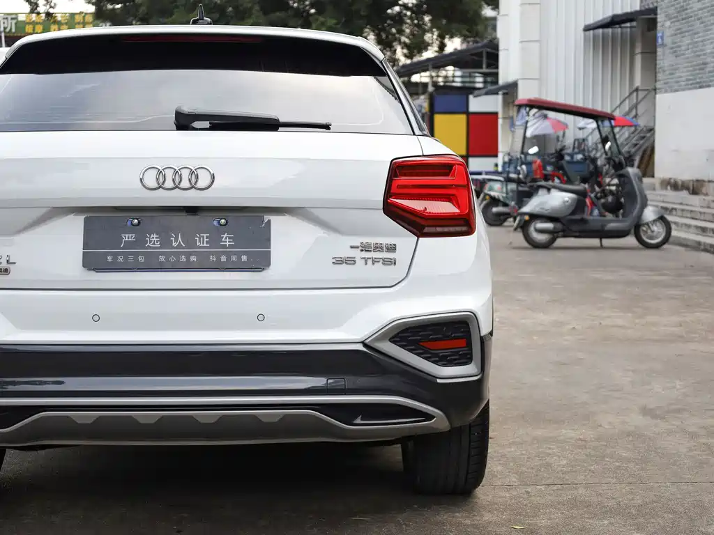 Audi Q2L 2023 — фото 27