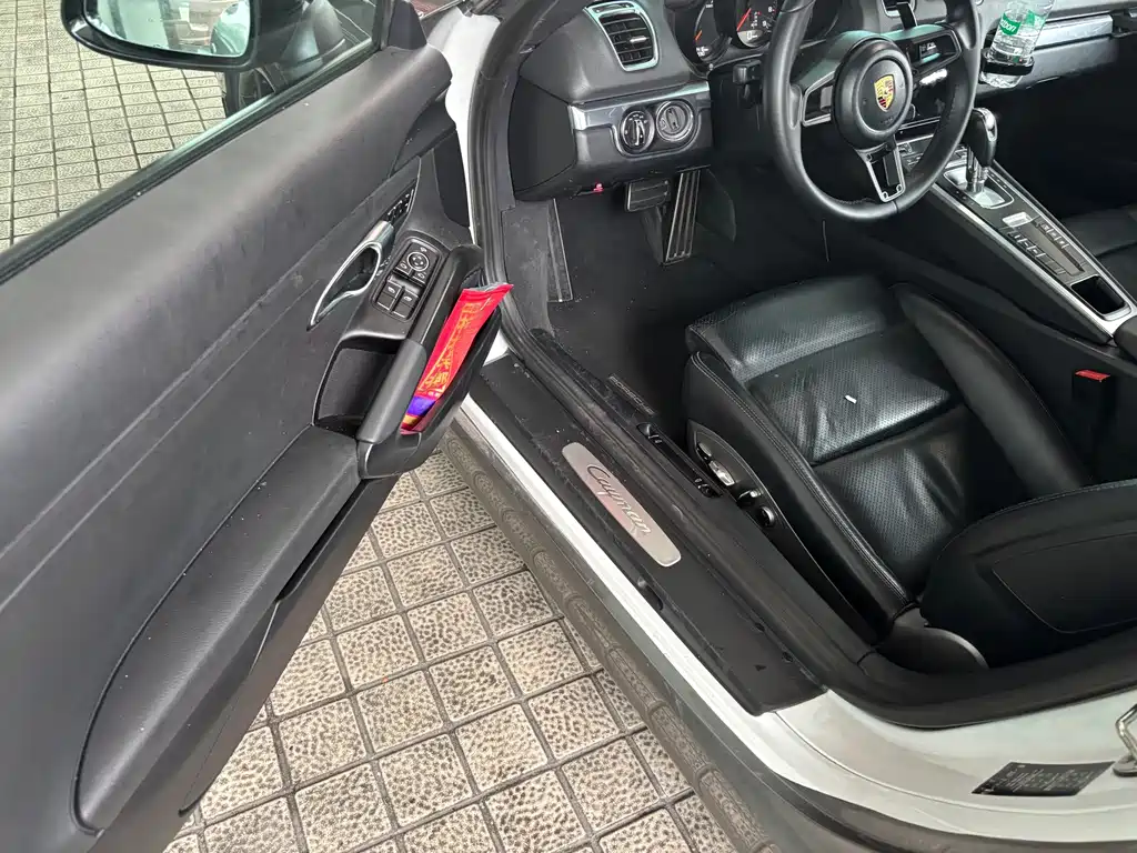 Porsche Cayman 2015