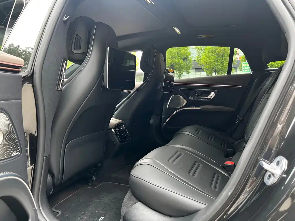 Mercedes-Benz EQS AMG 2023 — фото 15