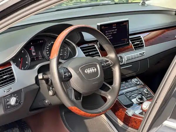 Audi A8 2012