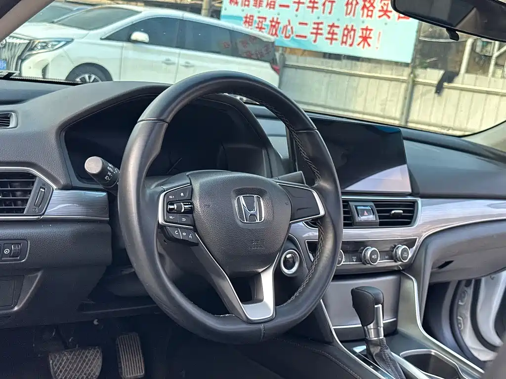 Honda Accord 2023 — фото 17