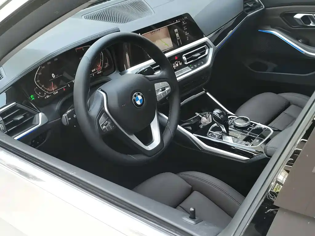 BMW 3 Series 2020 — фото 11