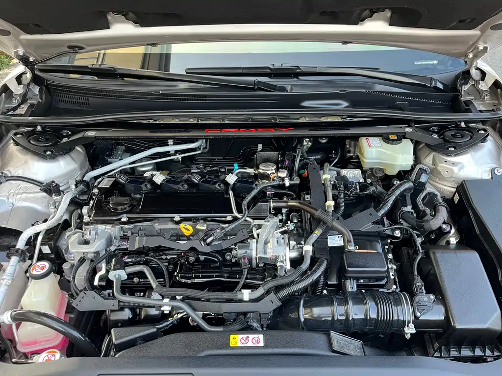 Toyota Camry 2019 — фото 9
