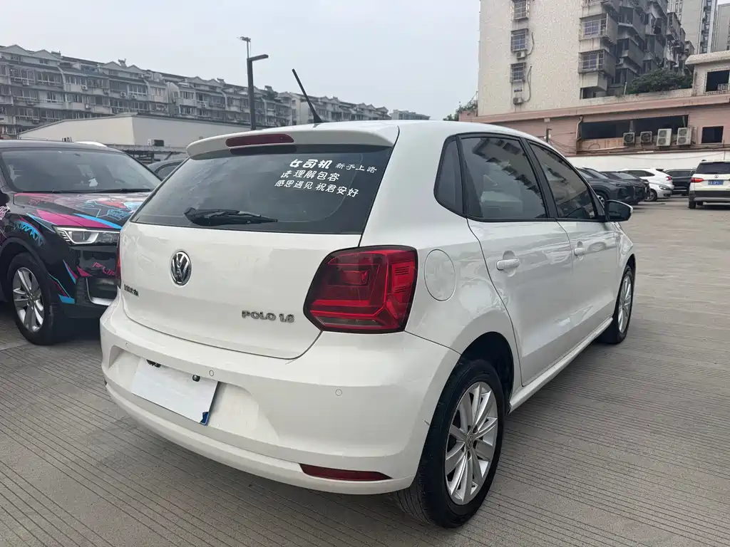 Volkswagen Polo 2015 — фото 8
