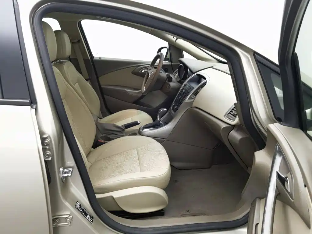 Buick Excelle GT 2015 — фото 23