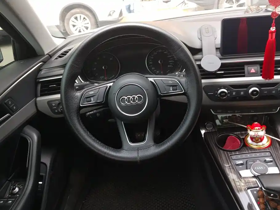 Audi A4L 2019 — фото 15