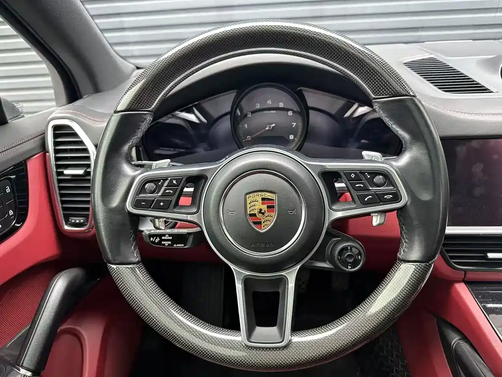 Porsche Cayenne 2022 — фото 11