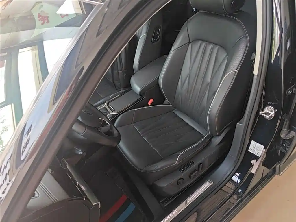 Volkswagen Passat 2023 — фото 15