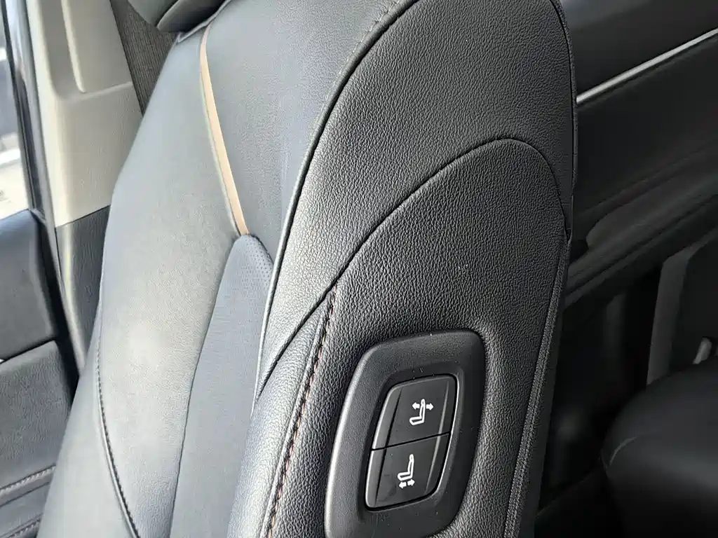 Toyota Camry 2022 — фото 11