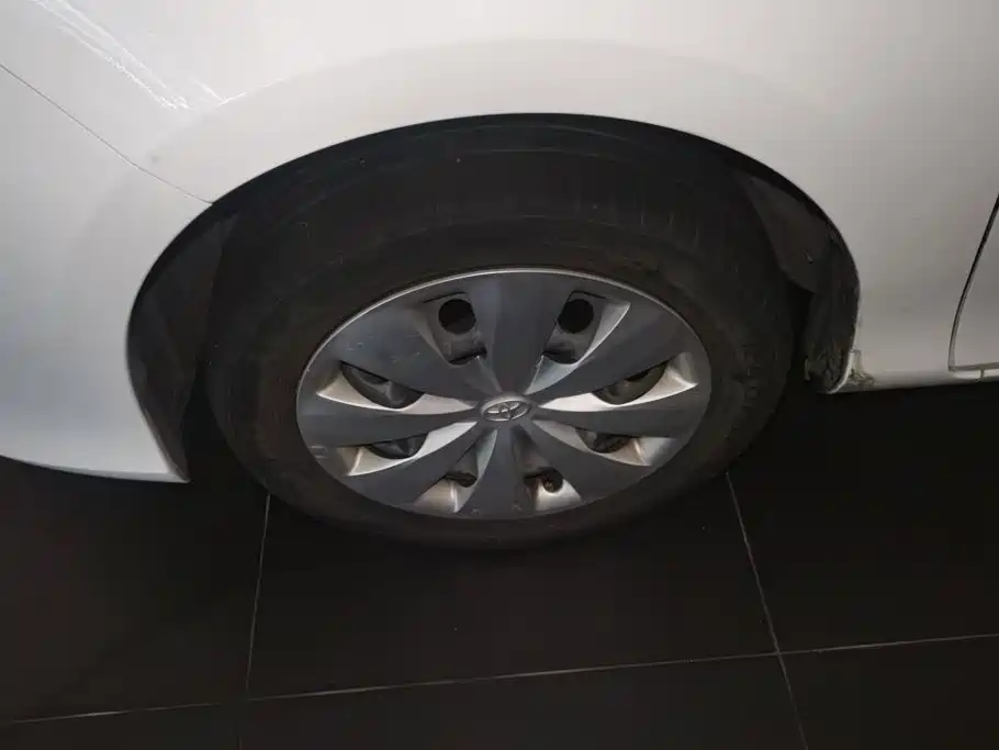 Toyota Yaris L 2021