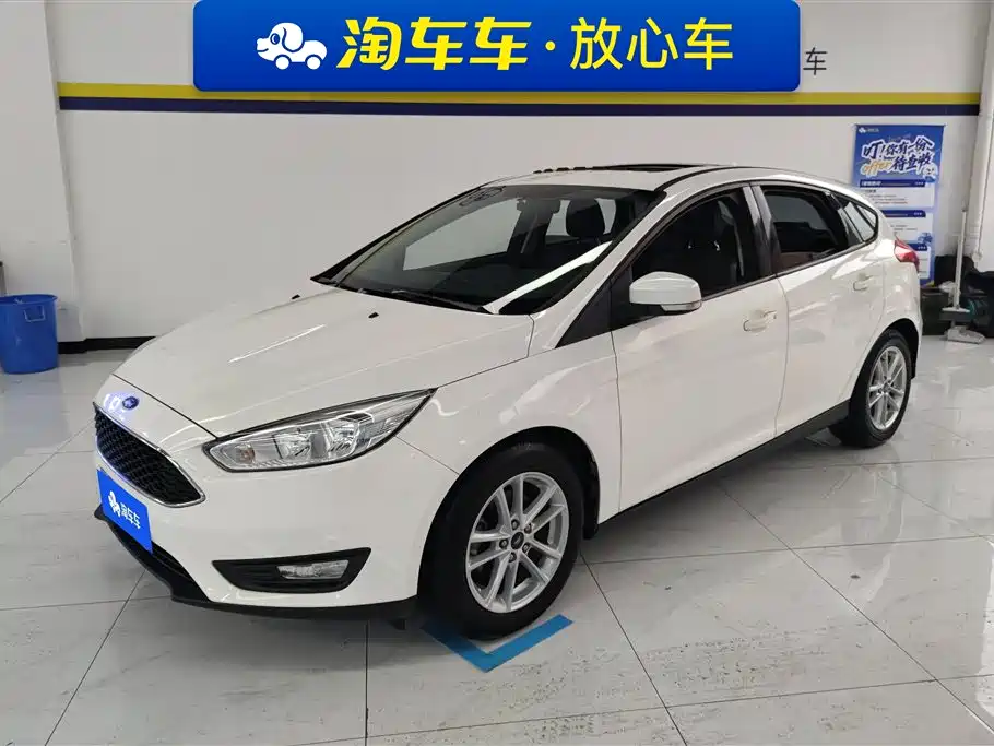 Ford Focus 2018 — фото 1