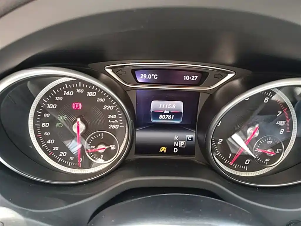 Mercedes-Benz GLA 2018 — фото 12