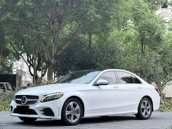 Mercedes-Benz C-Class 2021