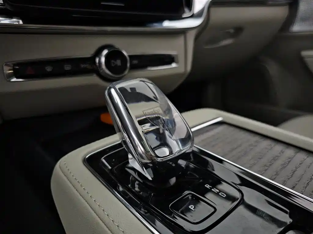 Volvo S90 2025 — фото 14