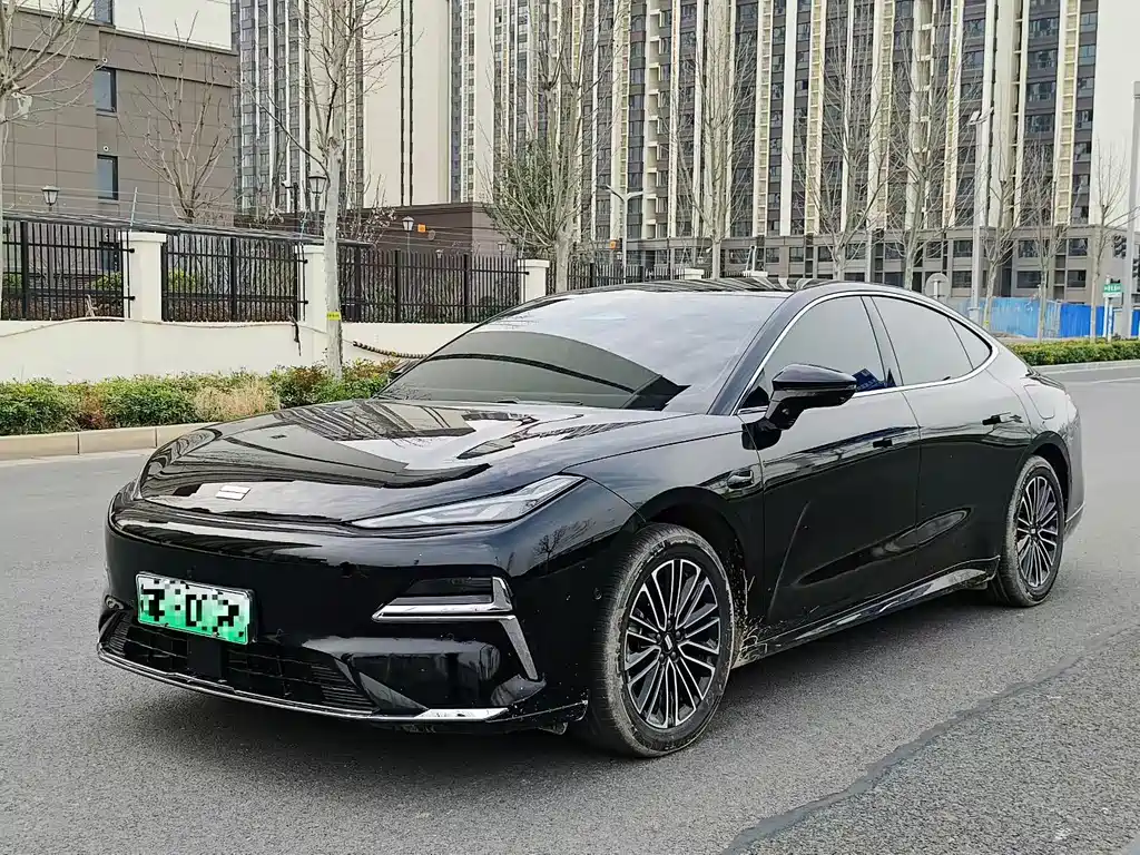 Geely Galaxy Starshine 8 2025 — фото 1