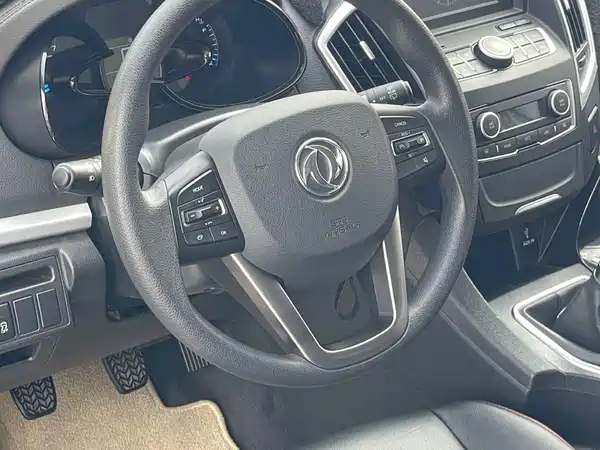 Dongfeng Fengshen AX7 2016