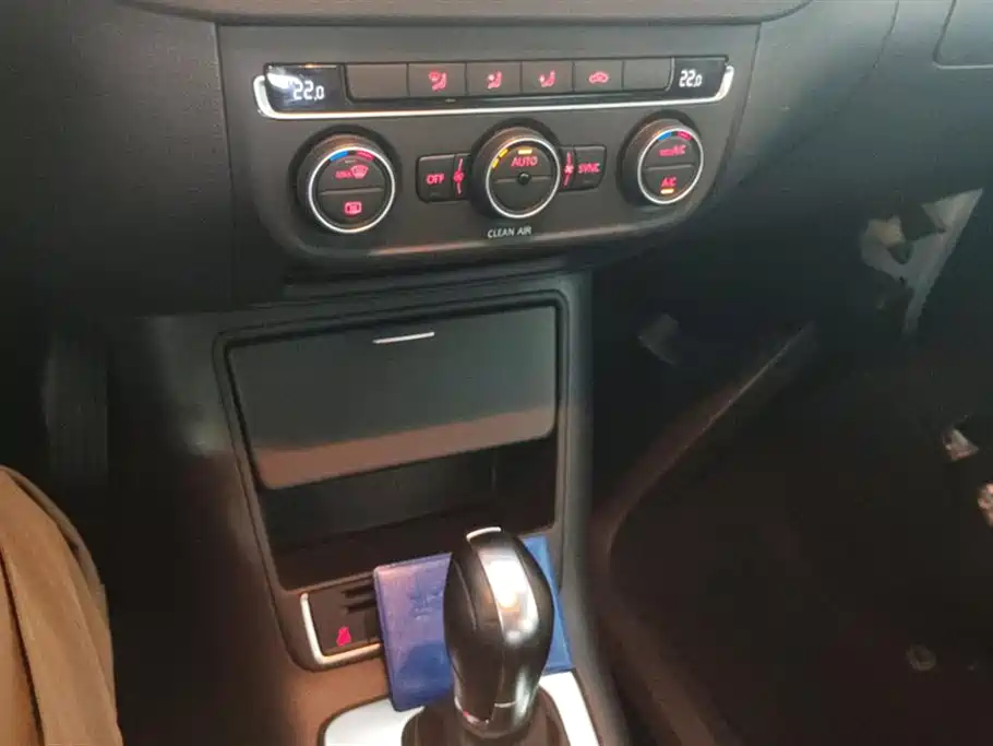 Volkswagen Tiguan 2017 — фото 16