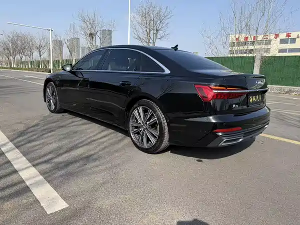 Audi A6L 2022