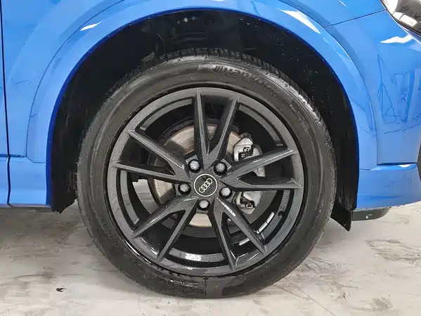 Audi Q2L 2023