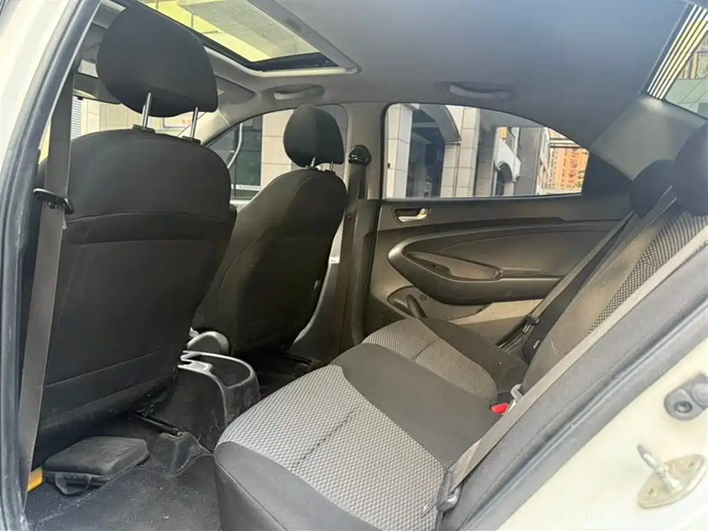 Hyundai Verna 2018 — фото 4