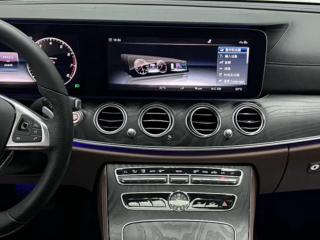 Mercedes-Benz E-Class 2017 — фото 30