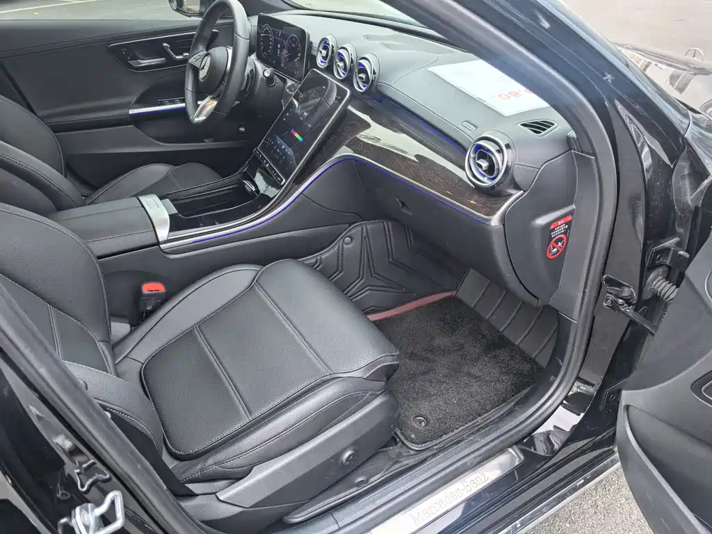 Mercedes-Benz C-Class 2023 — фото 11