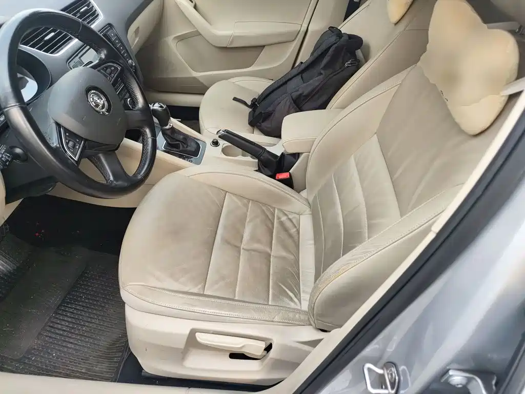 Skoda Octavia 2014 — фото 11