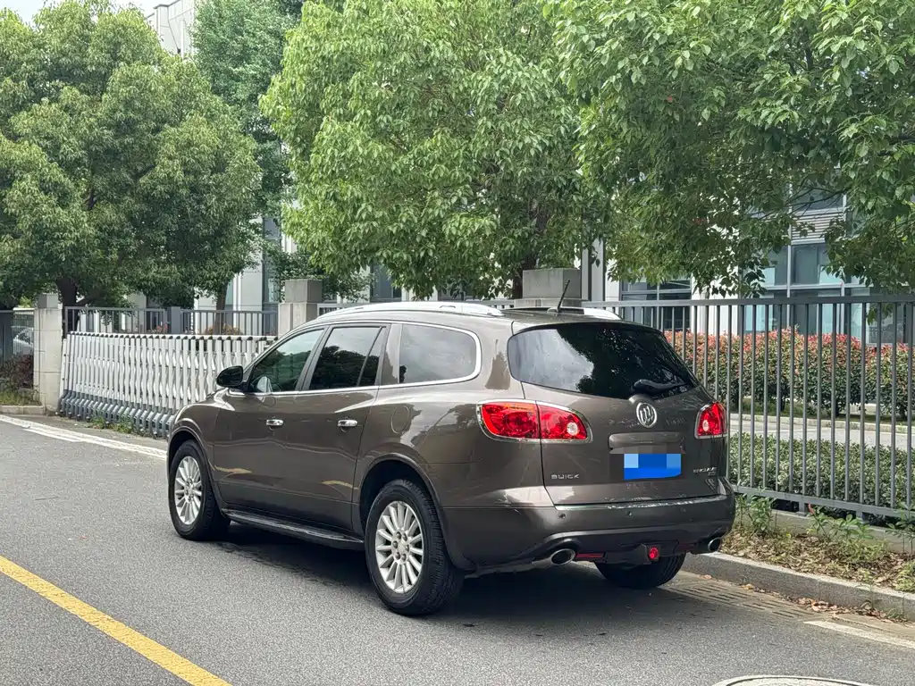 Buick Encore 2011