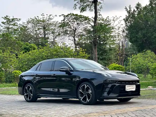 Lynk & Co 03 2023