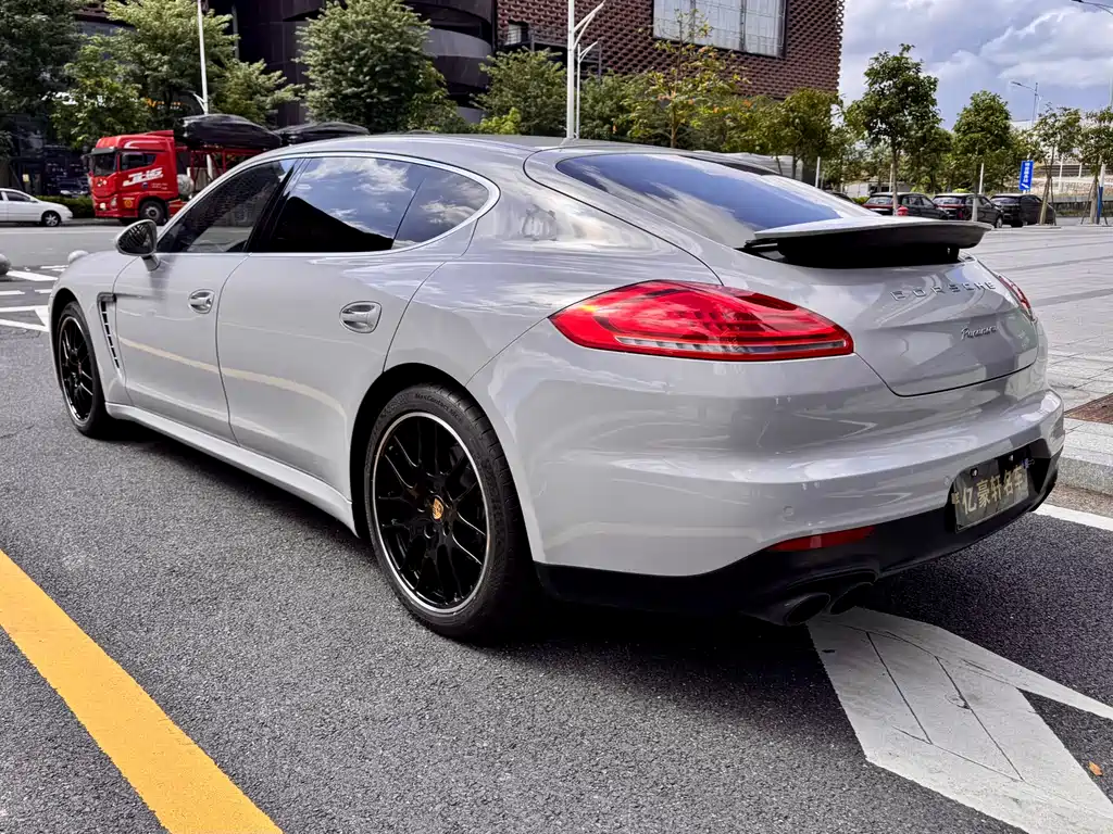Porsche Panamera 2016 — фото 6