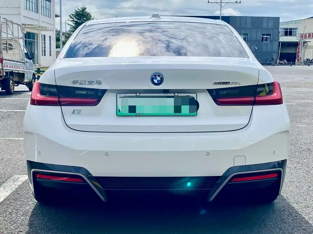 BMW i3 2023