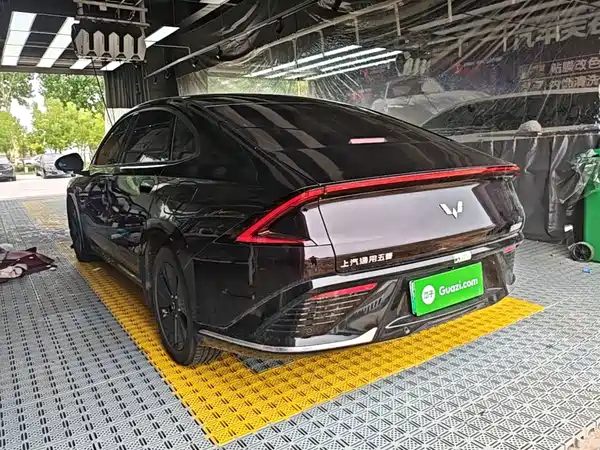 Wuling Starlight 2024