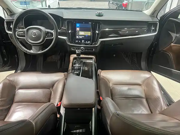 Volvo S90 2017