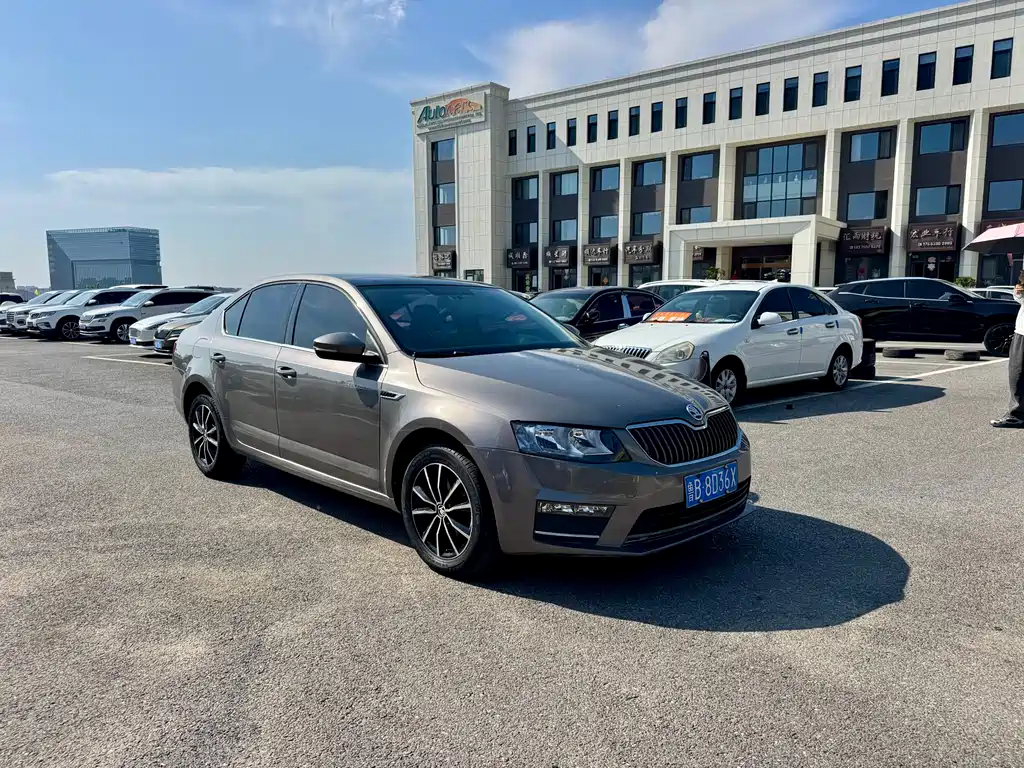 Skoda Octavia 2016 — фото 3