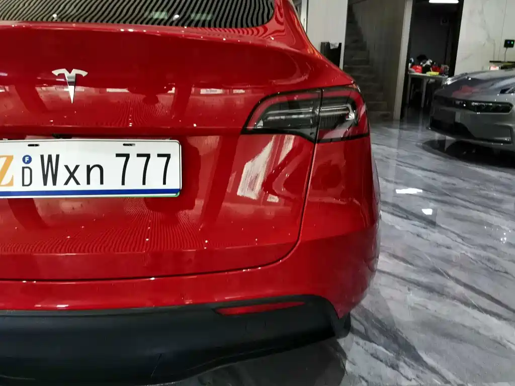 Tesla Model Y 2022 — фото 27