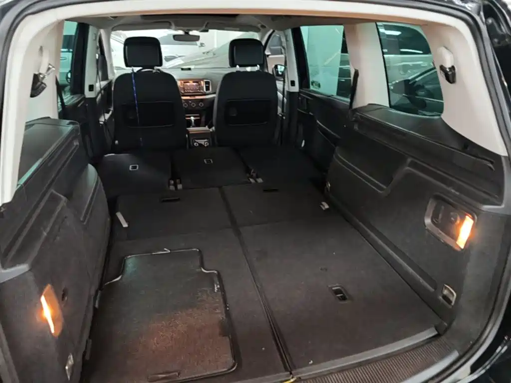Volkswagen Sharan 2018 — фото 19