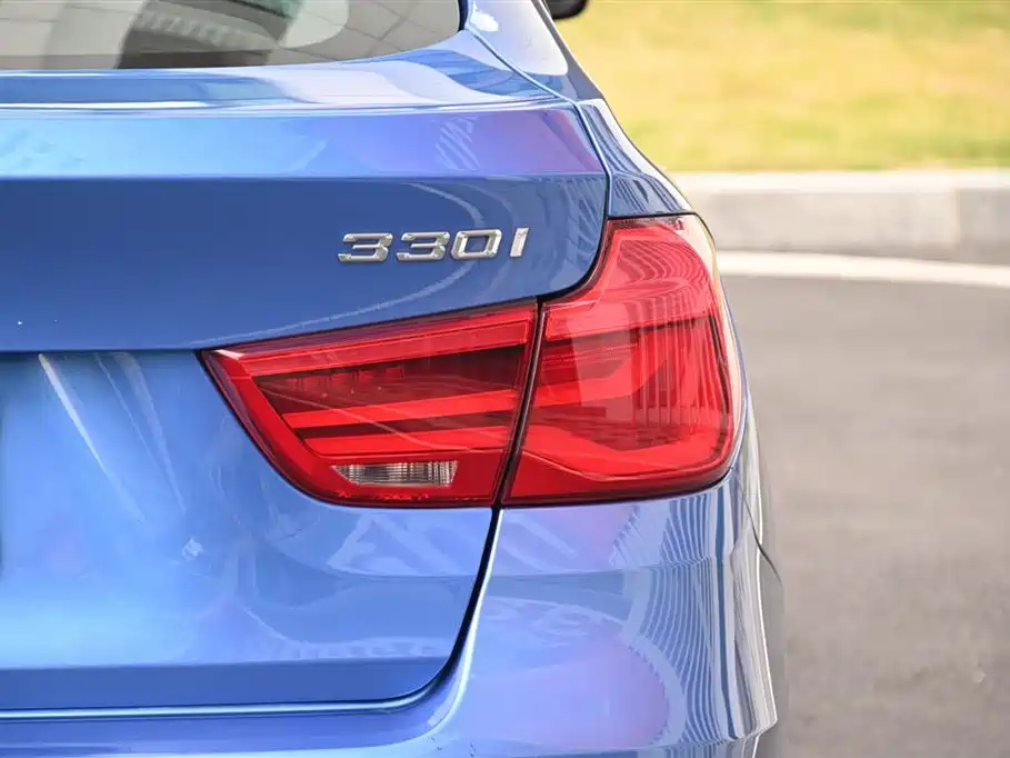 BMW 3 Series GT 2017 — фото 17