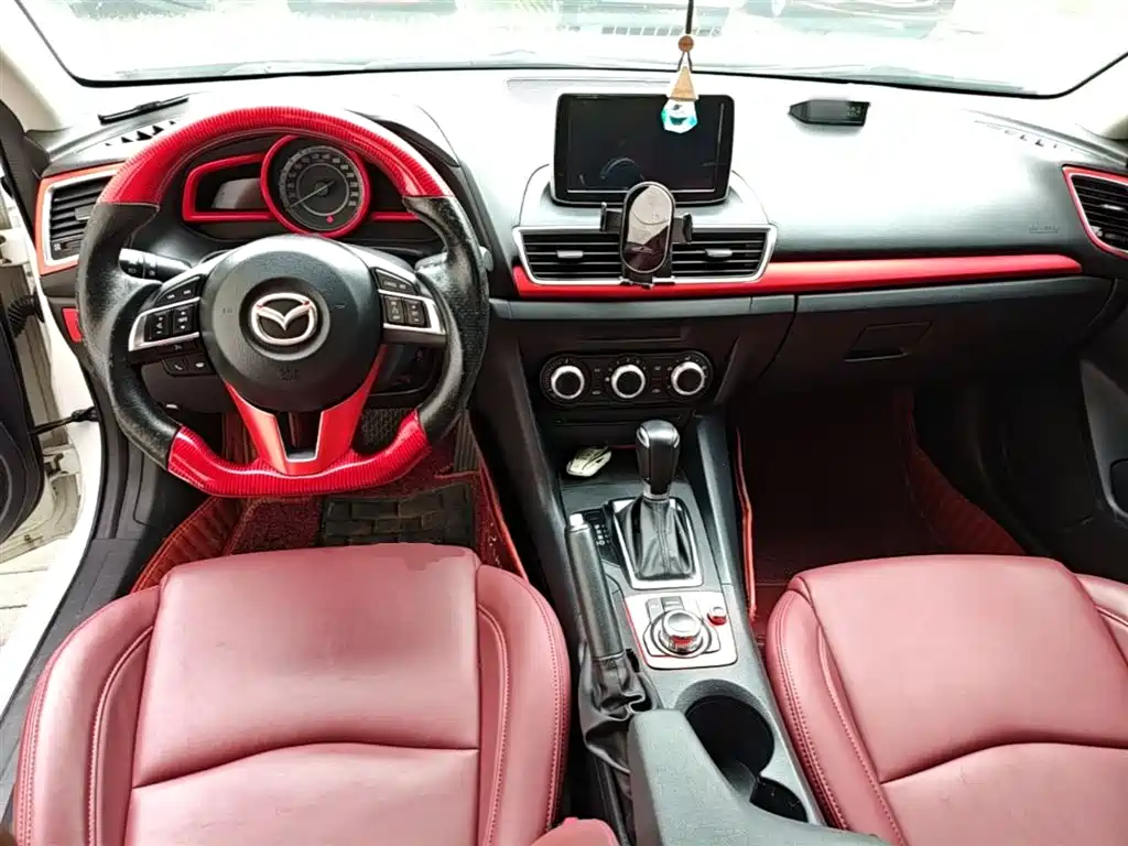 Mazda 3 Axela 2016 — фото 10