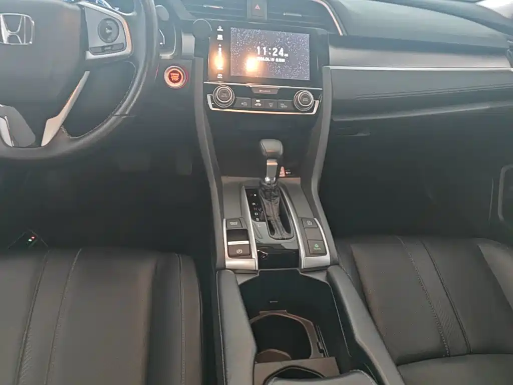 Honda Civic 2018 — фото 14
