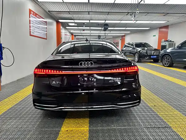 Audi A7L 2024
